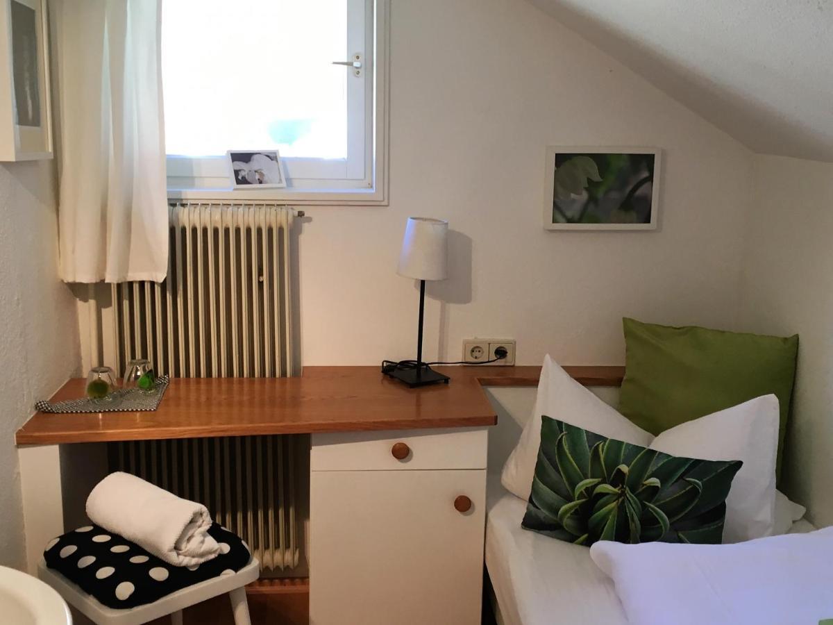 Haus Tirolerland Hotel Oetz Room photo